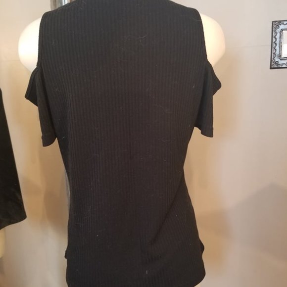 Forever21 Women's Shoulderless Ribbed T-shirt - Picture 3 of 4